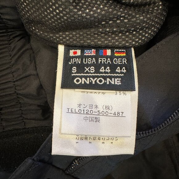 ONYONE Japanese Ski Wear for Athlete Thinsulate Insulation TitanWarm 3M Black XS - Picture 8 of 9